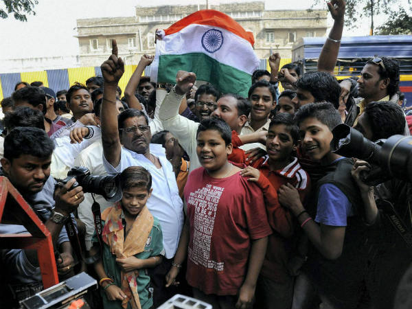યરવાડા જેલ પાસે ઉજવણી