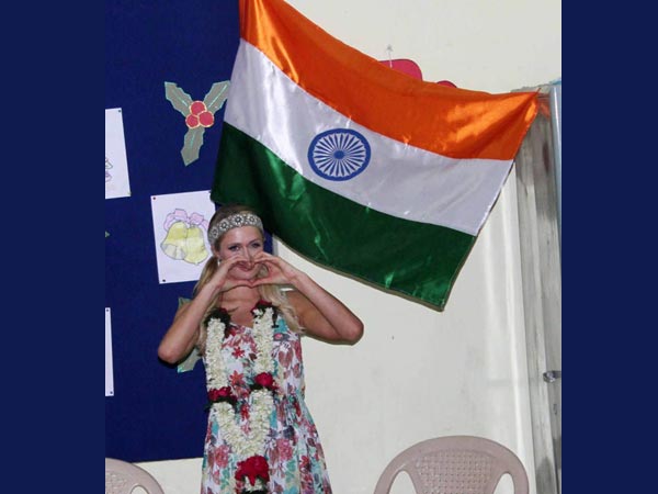 બાળકો સાથે ગેમ્સ પણ રમી