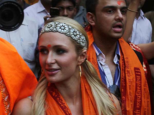 મંદિરમાં દર્શન કરી ધન્યતા અનુભવી