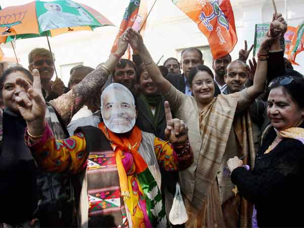 ઉજવણીમાં ઘેલું બન્યું ગુજરાત
