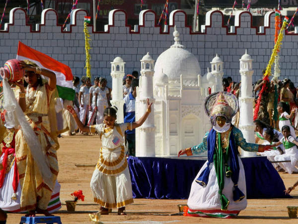 દિલ્હી ખાતે 64માં પ્રજાસત્તાક દિનની ઉજવણી