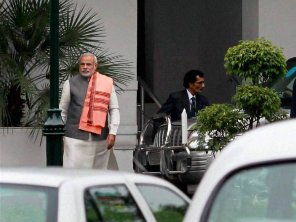 મોદી પહોંચ્યા પીએમ હાઉસ