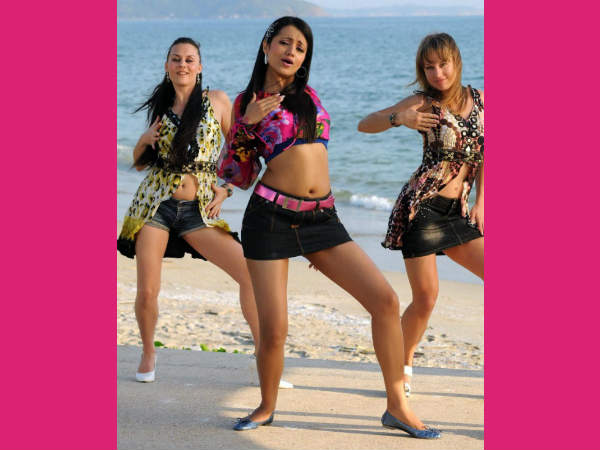 દરિયા કાંઠે ખીલી ઉઠતું સૌંદર્ય