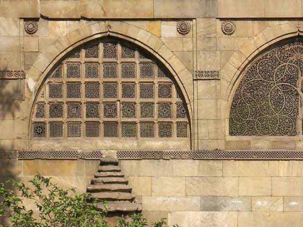 એક લટાર અમદાવાદમાં: સીદી સઇદ મસ્જિદ