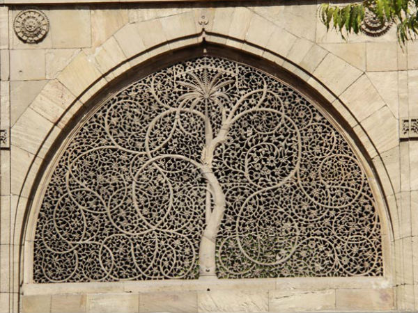 એક લટાર અમદાવાદમાં: સીદી સઇદ મસ્જિદ