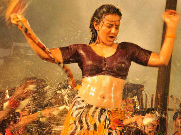 બબલી બદમાશ અગાઉની આયટમ ગર્લ્સ