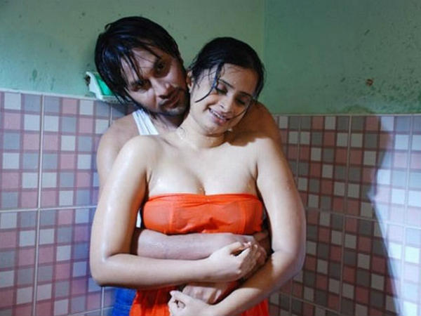 બબલી બદમાશ અગાઉની આયટમ ગર્લ્સ