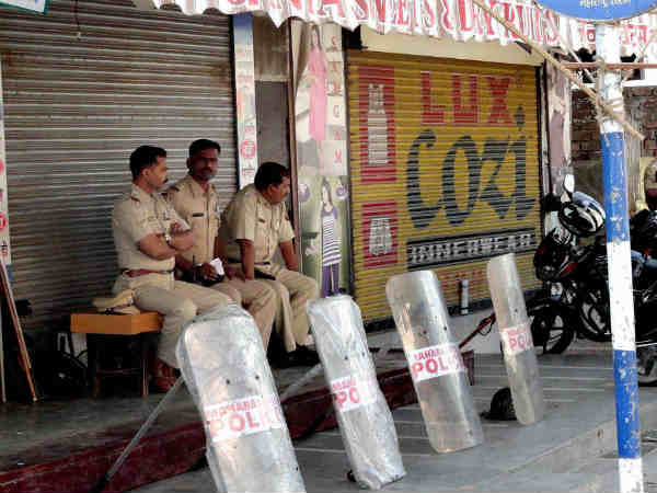 શાકભાજીવાળાઓ ધરણા પર