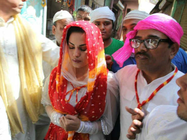 અજમેર શરીફ પહોંચ્યાં વીણા મલિક