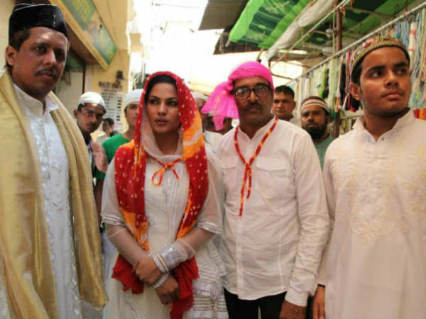 અજમેર શરીફ પહોંચ્યાં વીણા મલિક