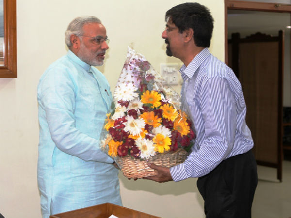 Srikkanth meets Narendra Modi