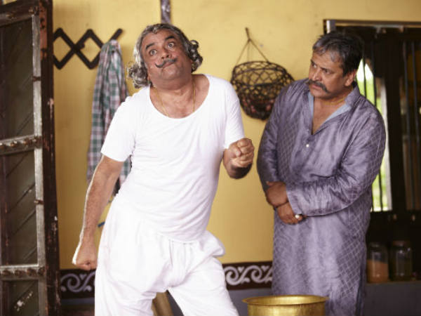 હિમ્મતવાલામાં પરેશની લાક્ષણિક મુદ્રાઓ