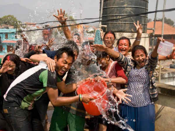 જાણો : વિવિધ દેશોમાં હોળીની ઉજવણીની રીતો
