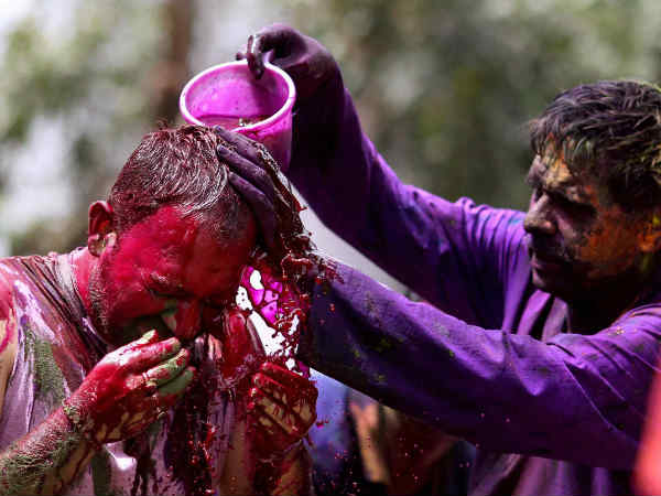 Pics : ભારતભરમાં રંગબેરંગી હોળીની ઉજવણી