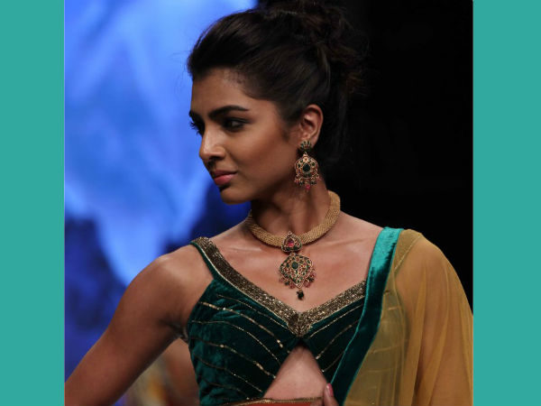 Photo : India International Jewellery Week 2013 in Delhi