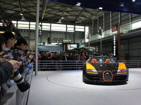 Photo : Powerful cars at Shanghai Auto Show 2013
