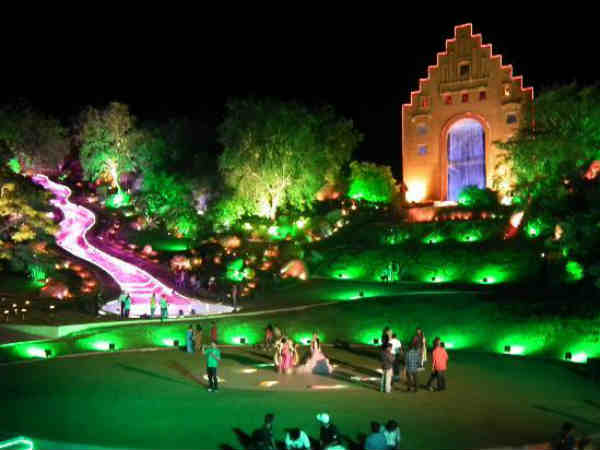વેકેશનના આનંદ માટે ભારતના બેસ્ટ થીમ પાર્ક