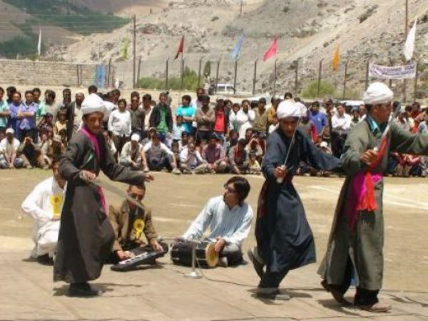 શ્રેષ્ઠ હિમાલયથી ઘેરાયલું સ્થળ કારગિલ