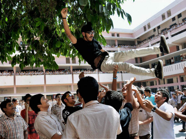 સફળતાની ઉજવણી