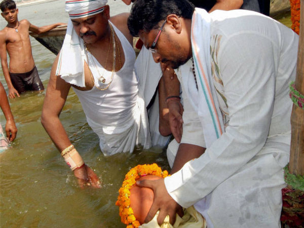 અસ્થિ વિસર્જન