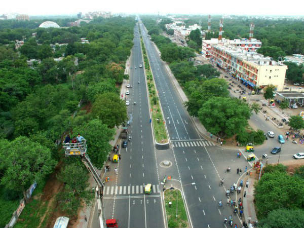 આદર્શ નગરી બનાવવાનો પ્રયત્ન