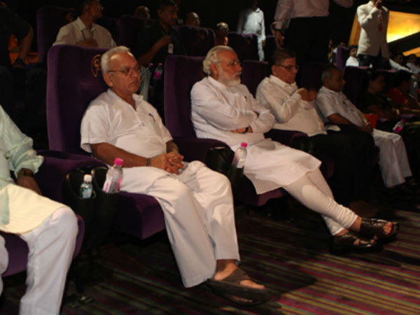 વીસ ભાષાઓમાં