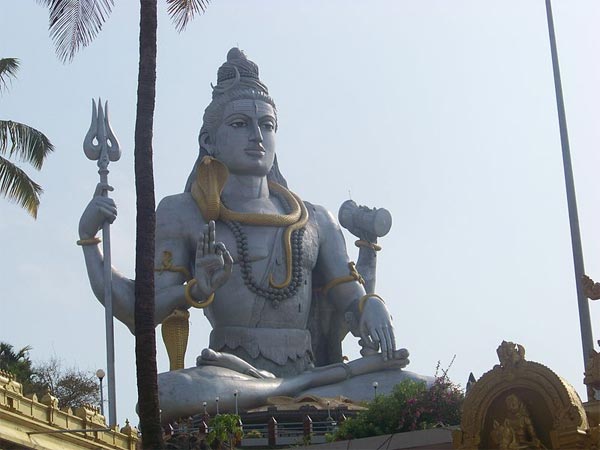 શિવને પ્રિય ભસ્મ, બીલી, દૂધ અને ભાંગ