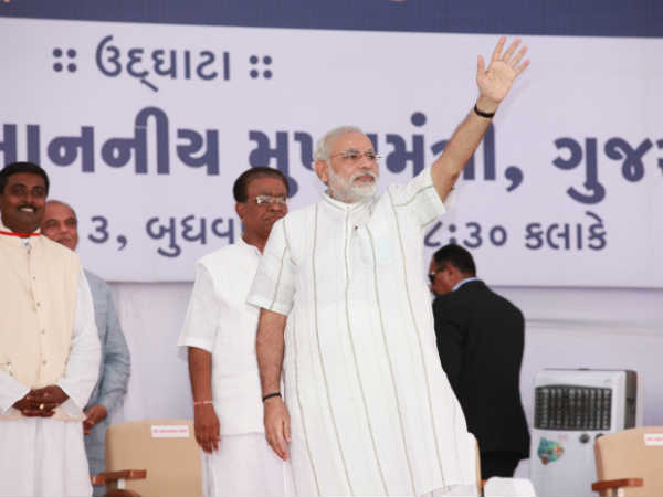 નરેન્દ્ર મોદીએ કર્યું એનિમલ હોસ્પિટલનું ઉદ્ધાટન