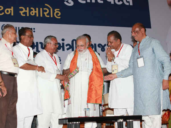 નરેન્દ્ર મોદીએ કર્યું એનિમલ હોસ્પિટલનું ઉદ્ધાટન