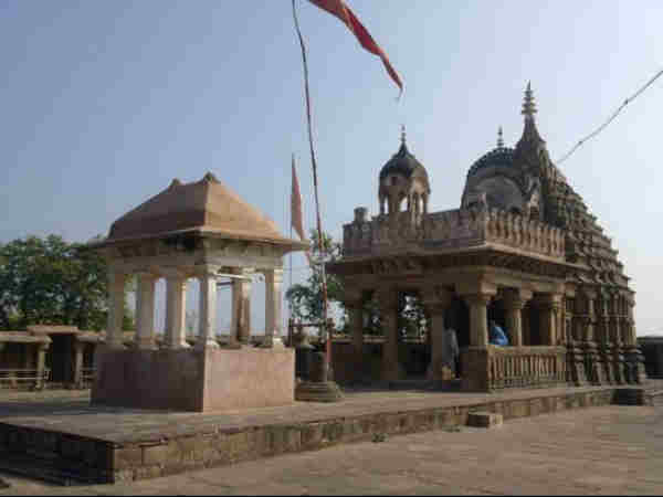 બહારથી આવું દેખાય છે મંદિર