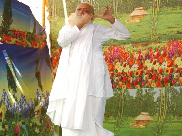 2009માં આશ્રમમાં સાધકો પર ક્રોધ