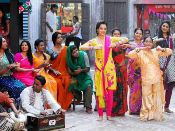 કલેજા હાજિર હૈ...