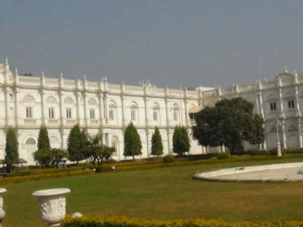સુંદર ઉદ્યાન