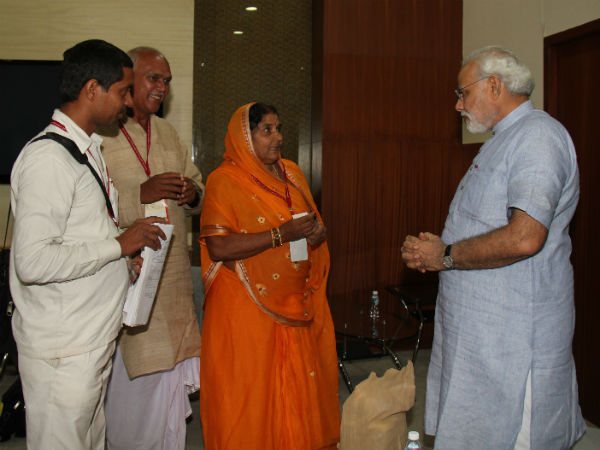 પતિ-સંતાનો પણ કરે છે મદદ