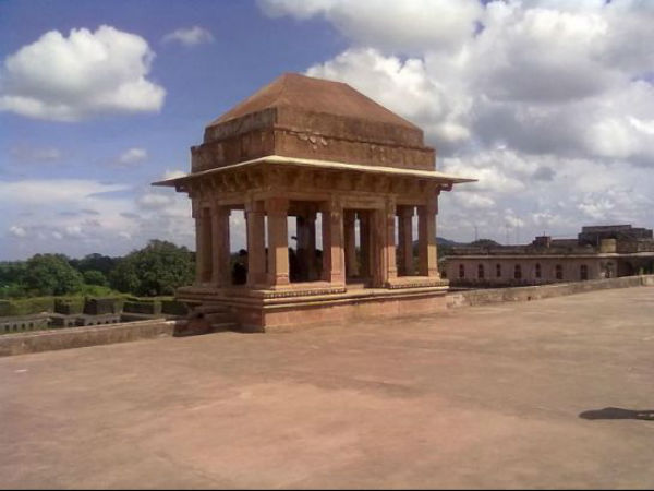 શિપ પેલેસ