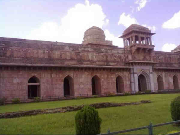 મહેલની હરિયાળી