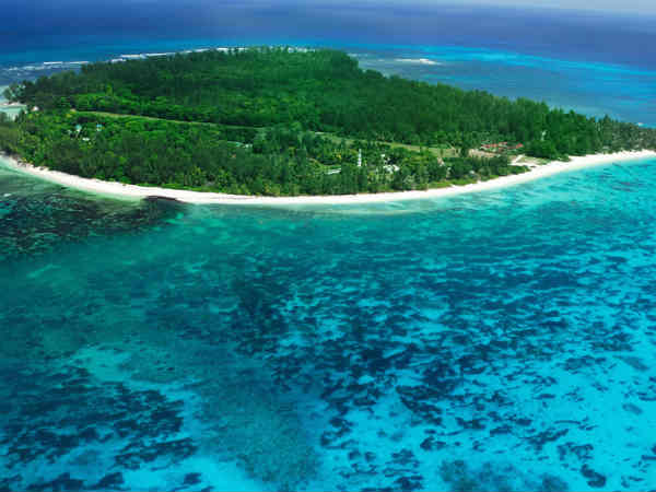 ડેનિસ આઇલેન્ડ(Denis Island)
