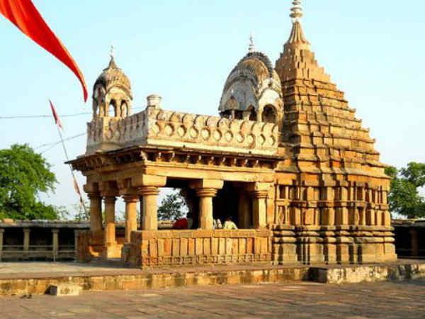 ચૌસઠ યોગિની મંદિરનું એક દ્રશ્ય