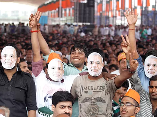 નરેન્દ્ર મોદીની વિકાસ રેલીની તસવીરી ઝલક