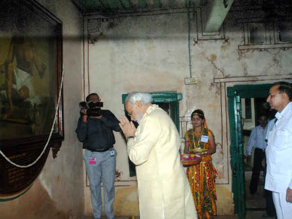 ગાંધી જયંતી: મોદી પહોંચ્યા મોહનના ધામમાં
