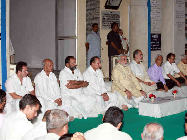 ગાંધી જયંતી: મોદી પહોંચ્યા મોહનના ધામમાં