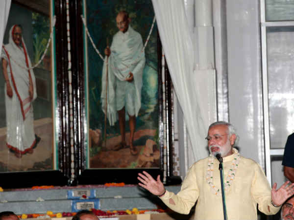 ગાંધી જયંતી: મોદી પહોંચ્યા મોહનના ધામમાં