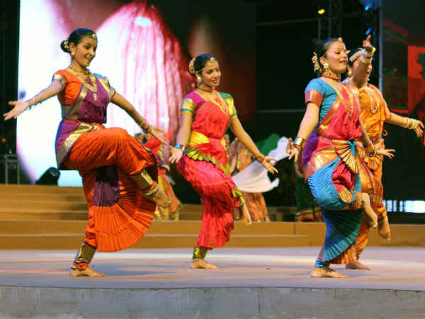 નવરાત્રિ મહોત્સવને માણવા આવે દેશ-વિદેશથી લોકો