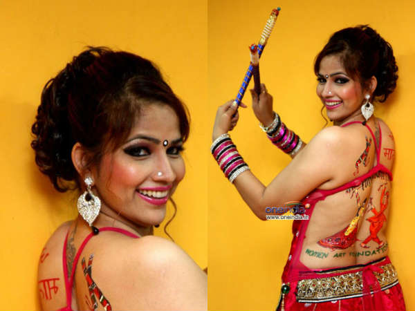 તનીષાનું બૅકલેસ ડાંડિયા બૉડી પેંટ