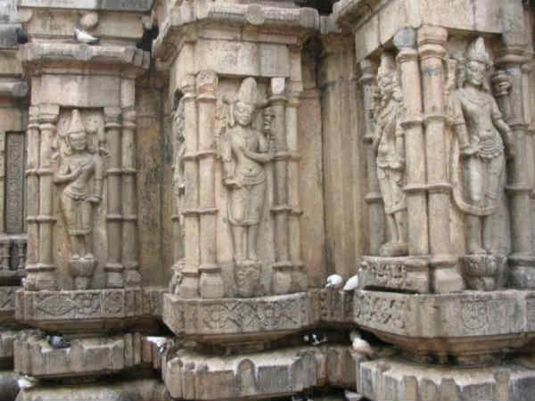 મંદિરની કોતરણી