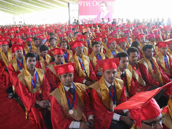 PDPU પદવીદાન સમારંભમાં મોદી