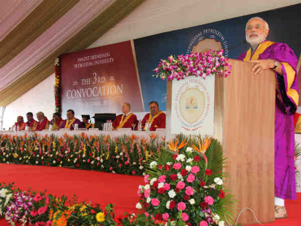 PDPU પદવીદાન સમારંભમાં મોદી