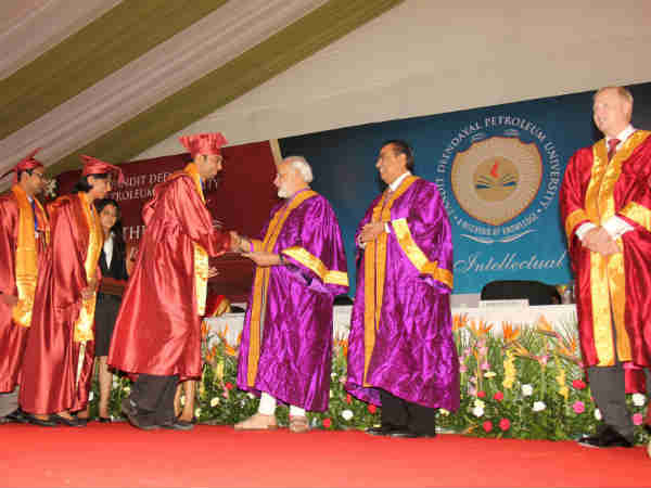 PDPU પદવીદાન સમારંભમાં મોદી