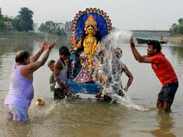 બાલુરઘાટમાં લક્ષ્મી પૂજા