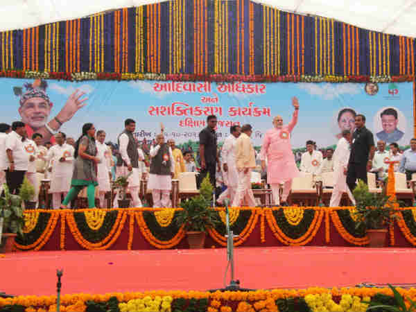 મોદીએ કોંગ્રેસના 40 વર્ષોના કાર્યો પર ઉઠાવ્યા સવાલ